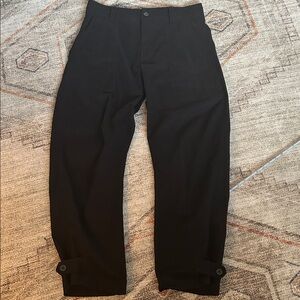 Wore once! Old Navy Mid Rise Barrel Pants Size 6